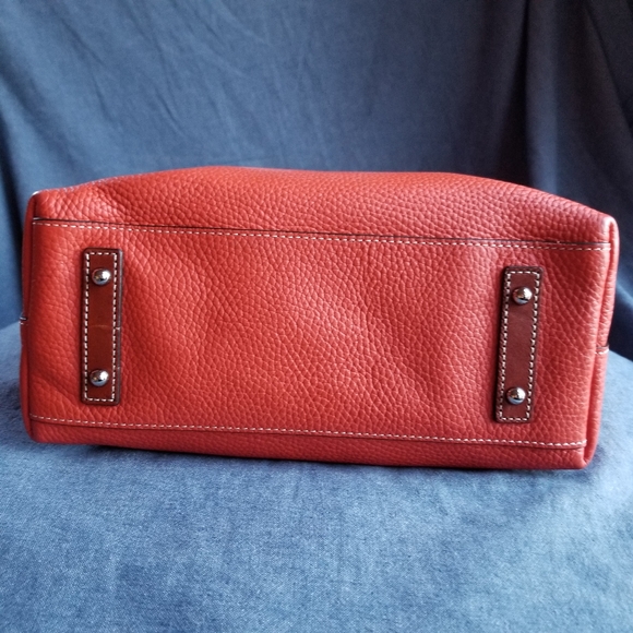 Dooney & Bourke Persimmon leather shoulder bag - Picture 12 of 15